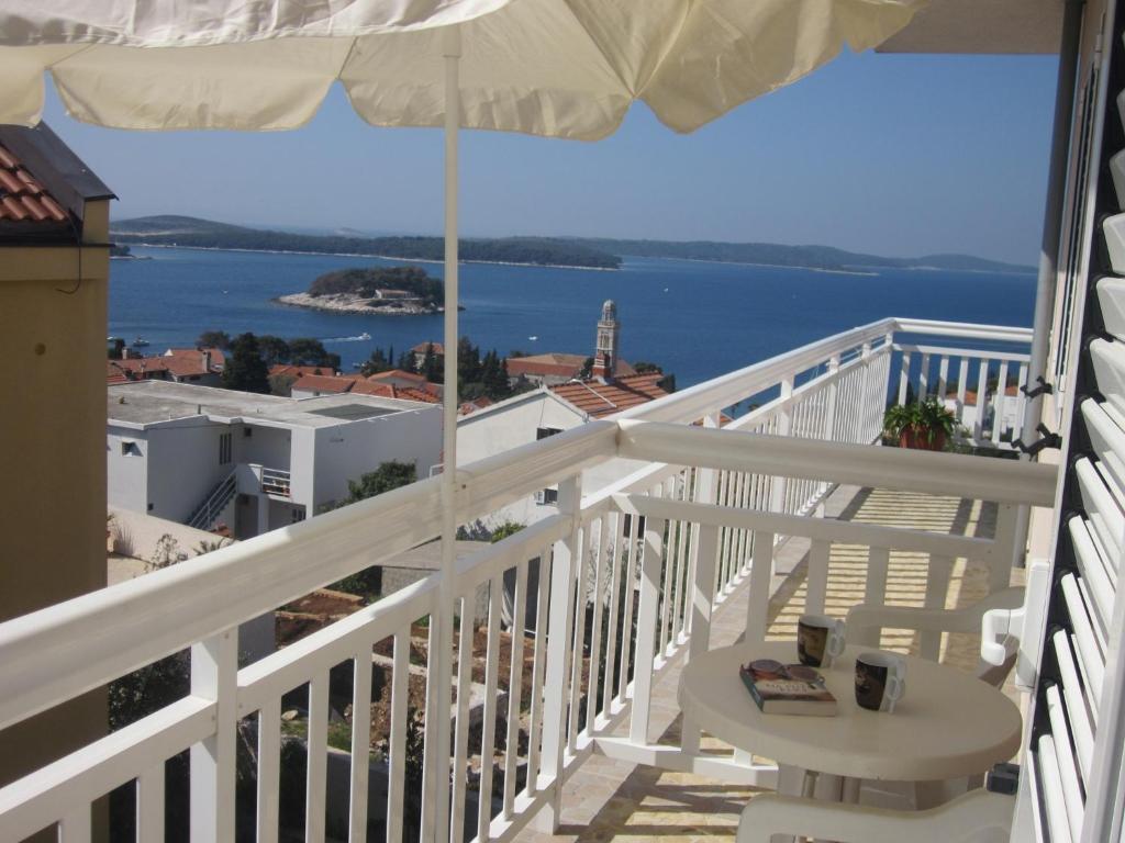 Apartments Kresic Hvar Town Quarto foto