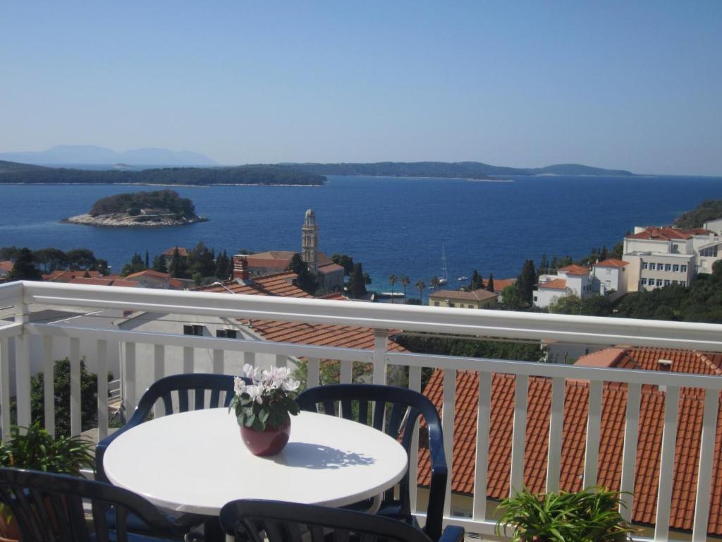 Apartments Kresic Hvar Town Quarto foto